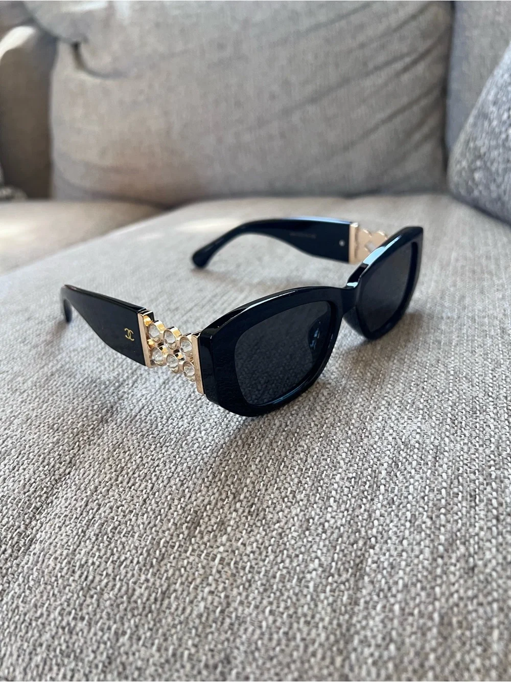 Chanel Acetate Glass Pearl Polarized Oval Sunglasses Black Sunglasses